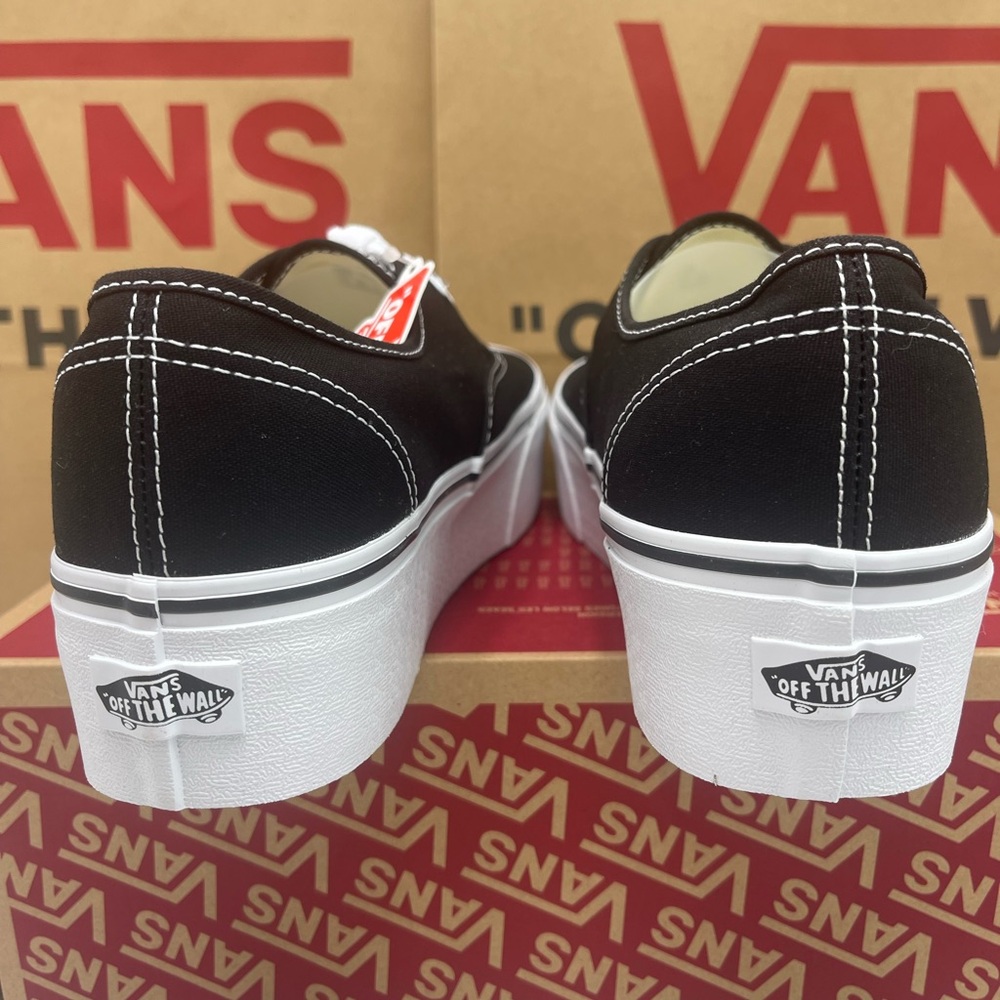 Vans Men’s Authentic Stacked
Canvas Black/True W Platform Sneakers
VN0A5KXXBMX - Picture 4 of 16